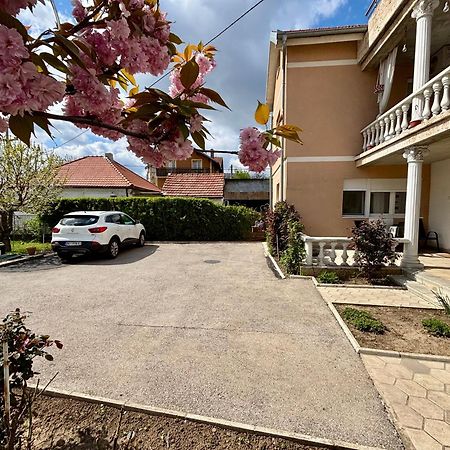 Apartment Milos Belgrád Kültér fotó